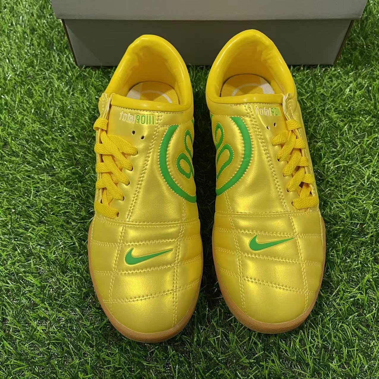 NIKE T90 IC