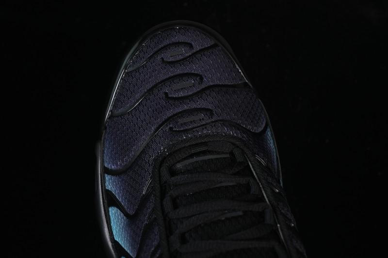 Nike Air Max Plus Retro Running Shoes with Air Cushion - DM0032-016