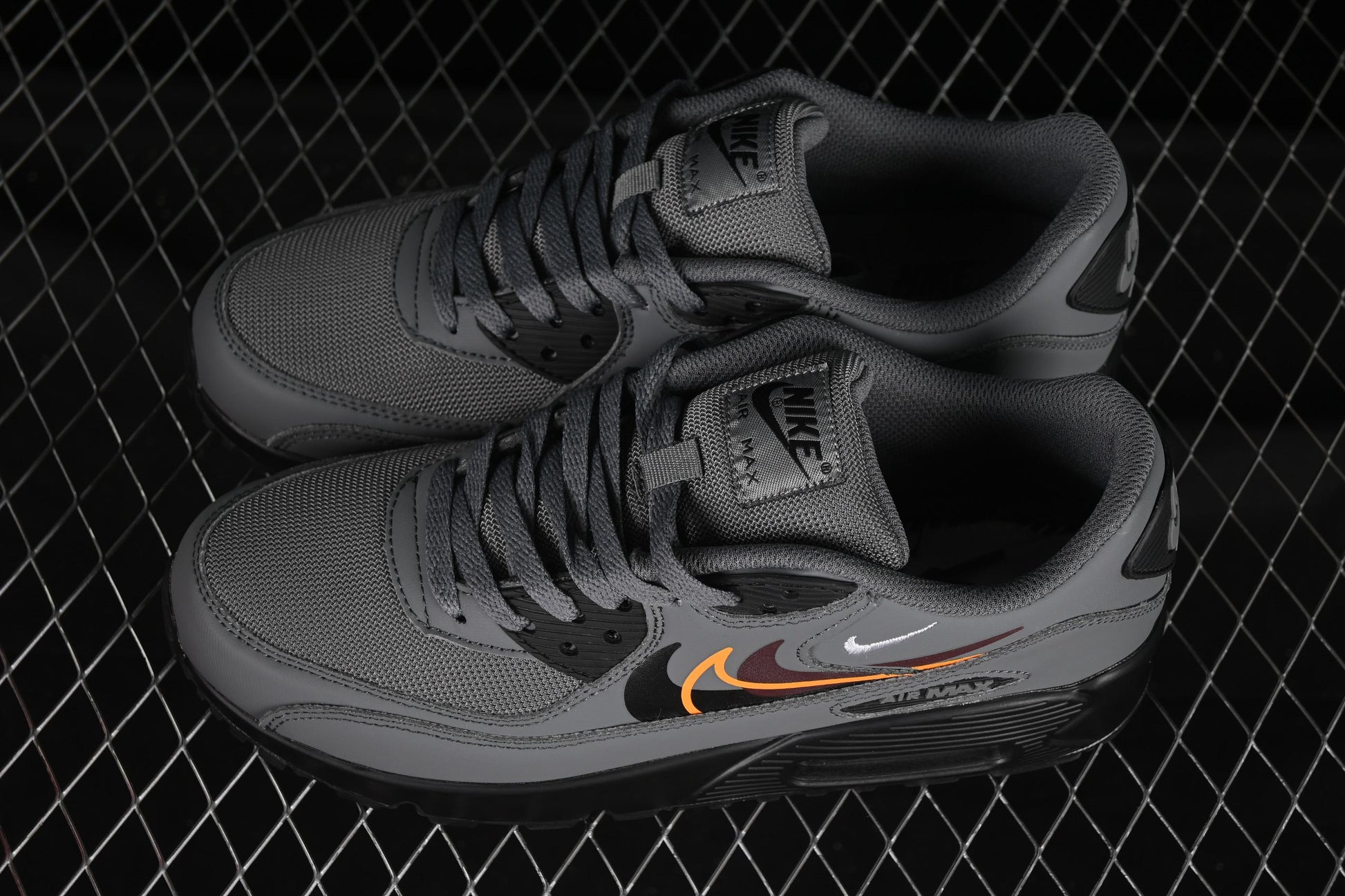 Nike Air Max 90 Retro Running Shoes with Visible Air Cushion - FN7810-001