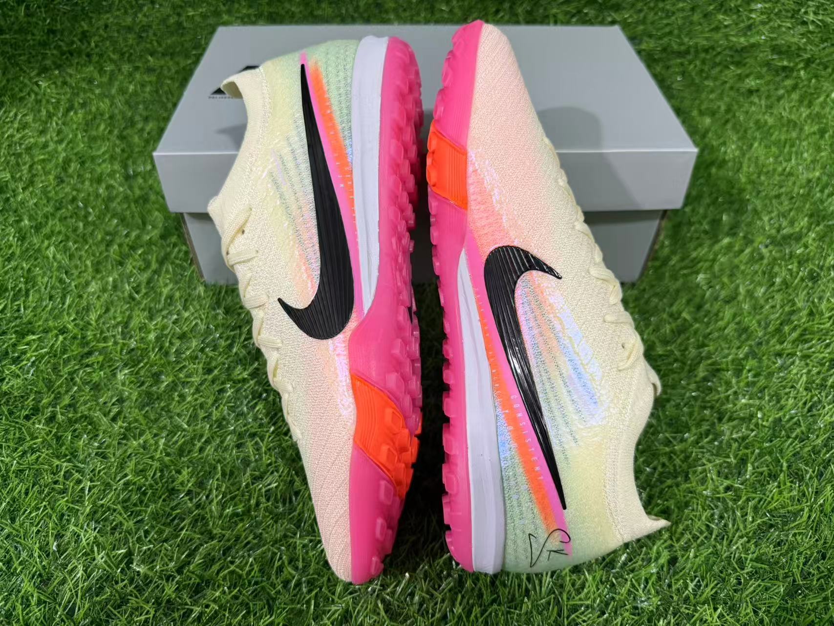 Nike Air Zoom Mercurial Vapor XV Elite
