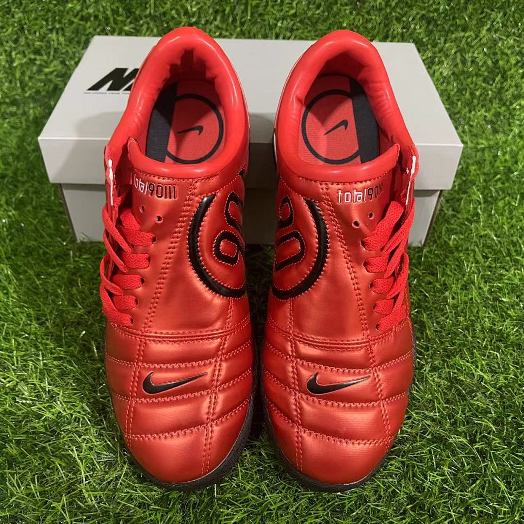NIKE T90 IC