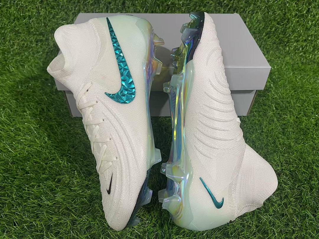 NIKE PHANTOM LUNA ELITE FG