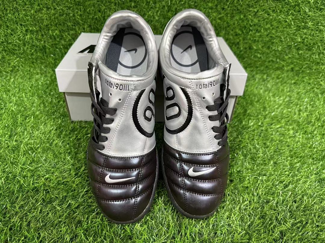 NIKE T90 IC