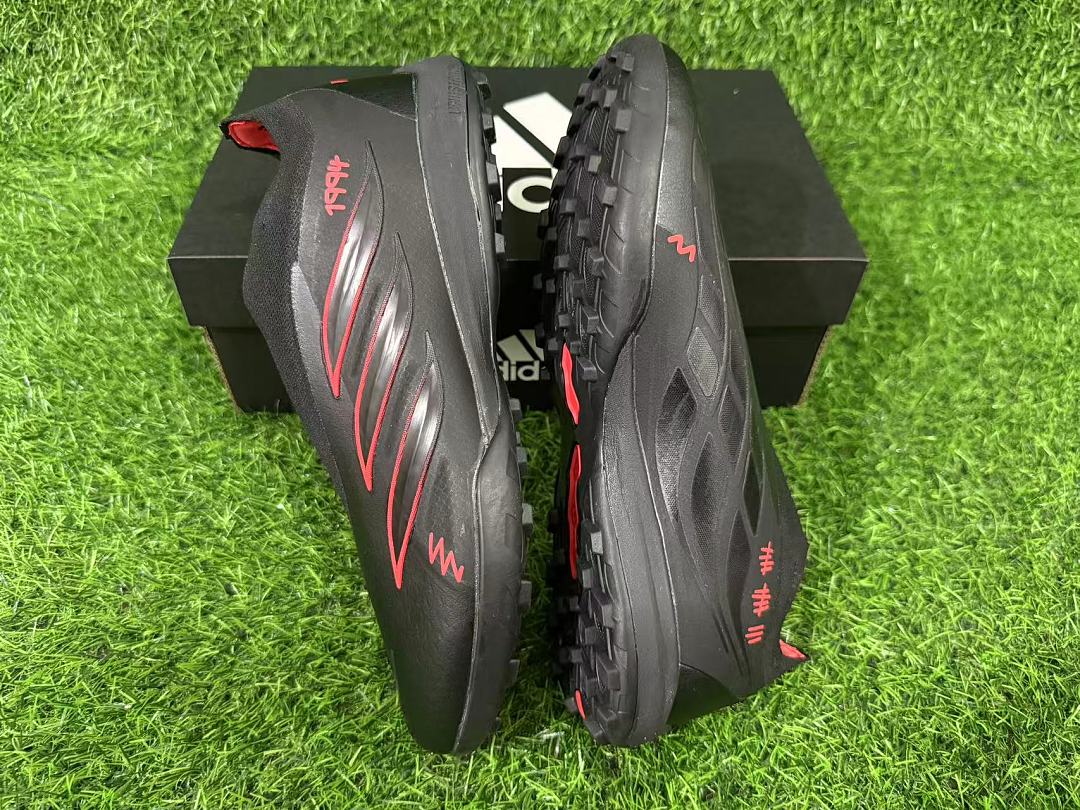 adidas 26 Predator Elite LL TF