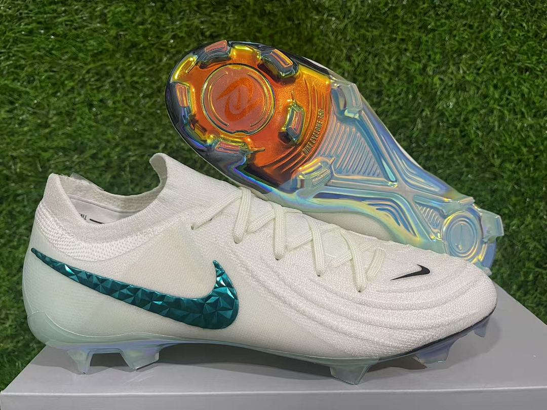 NIKE PHANTOM LUNA ELITE FG