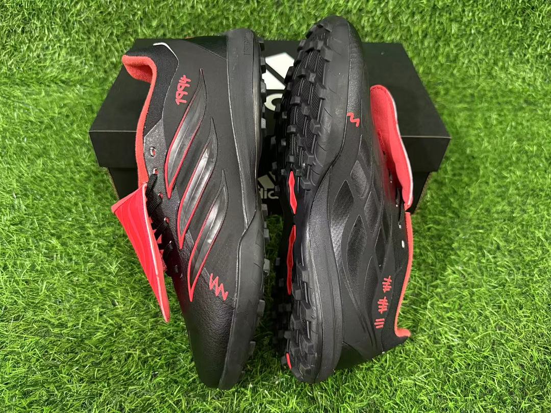 adidas 26 Predator Elite Tongue TF