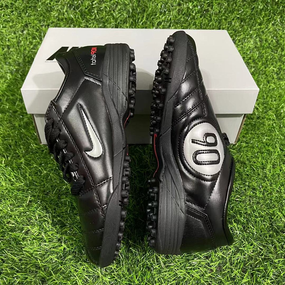 NIKE T90 TF