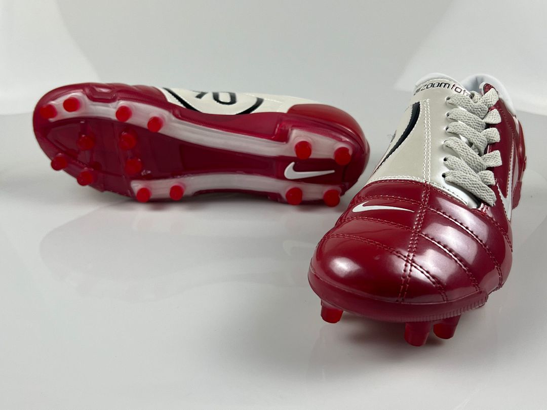 NIKE T90