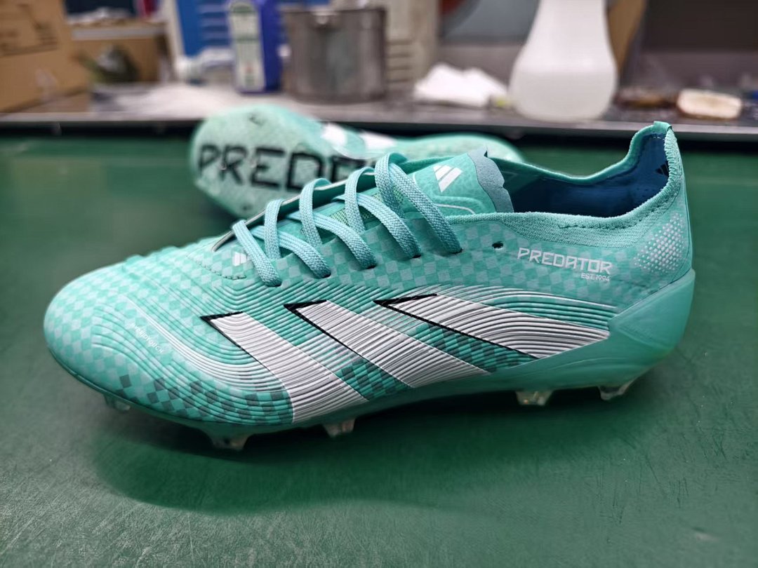 PREDATOR ACCURACY FG BOOTS