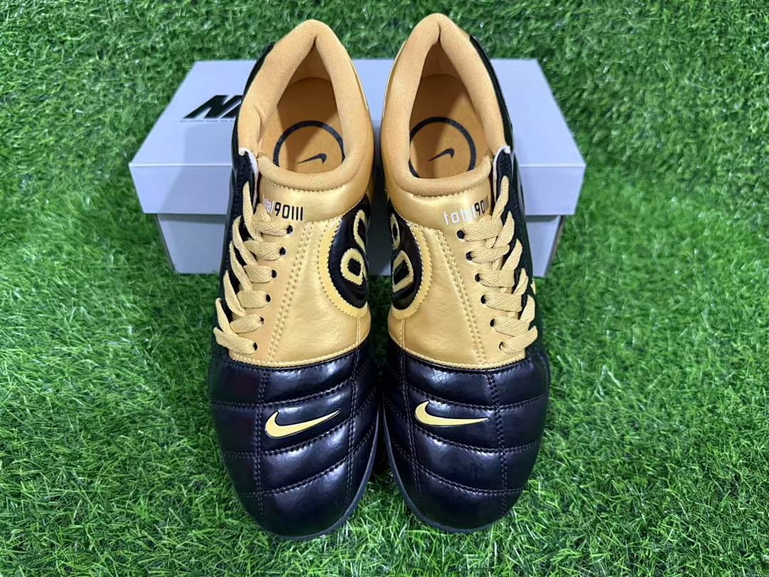 NIKE T90 TF