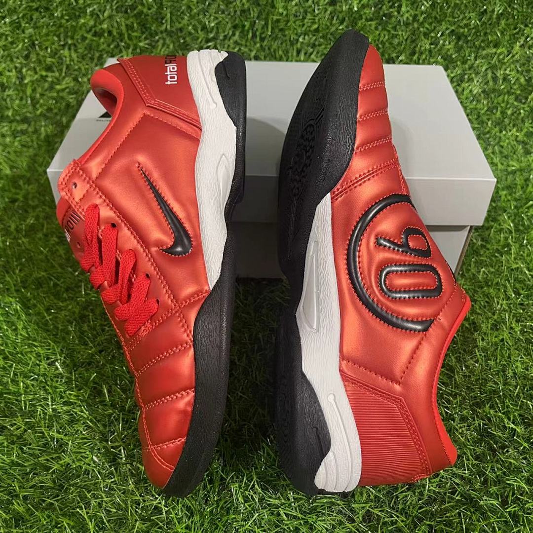 NIKE T90 IC