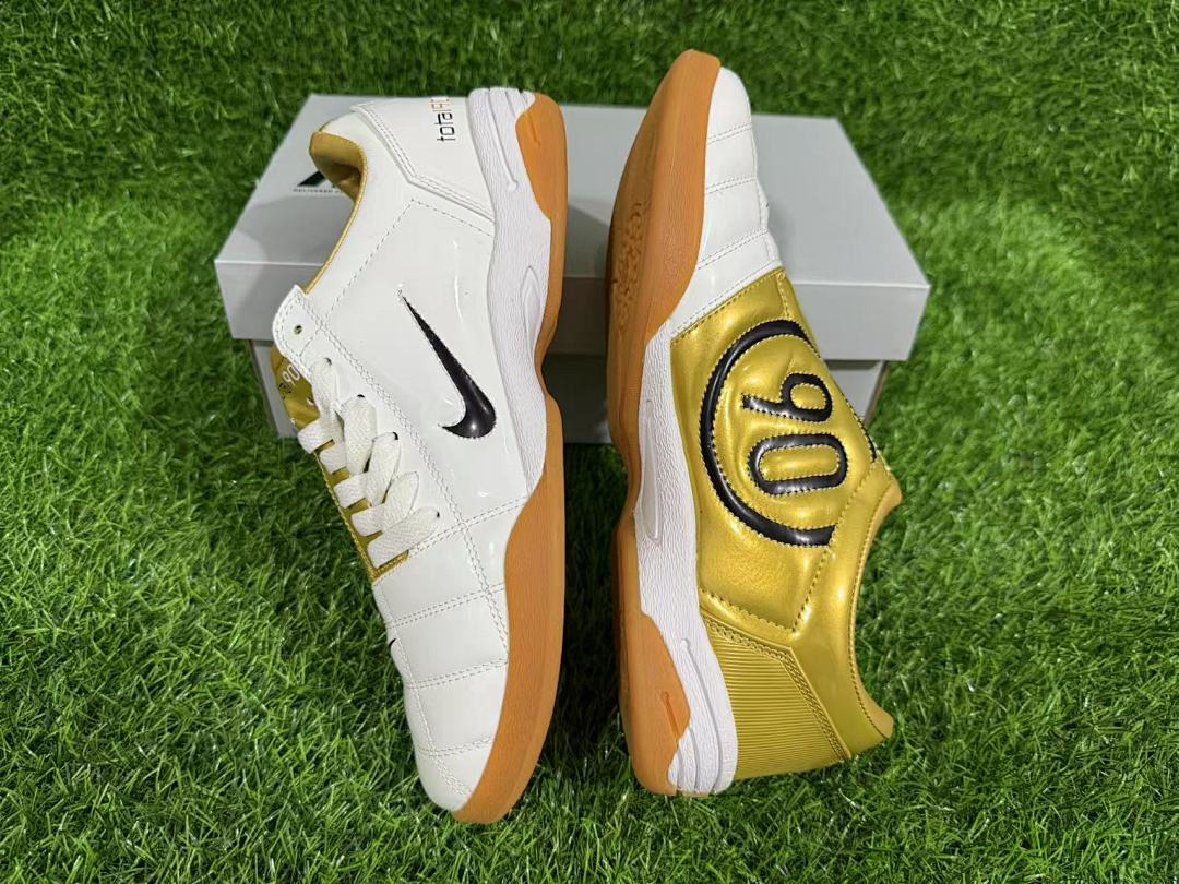 NIKE T90 IC