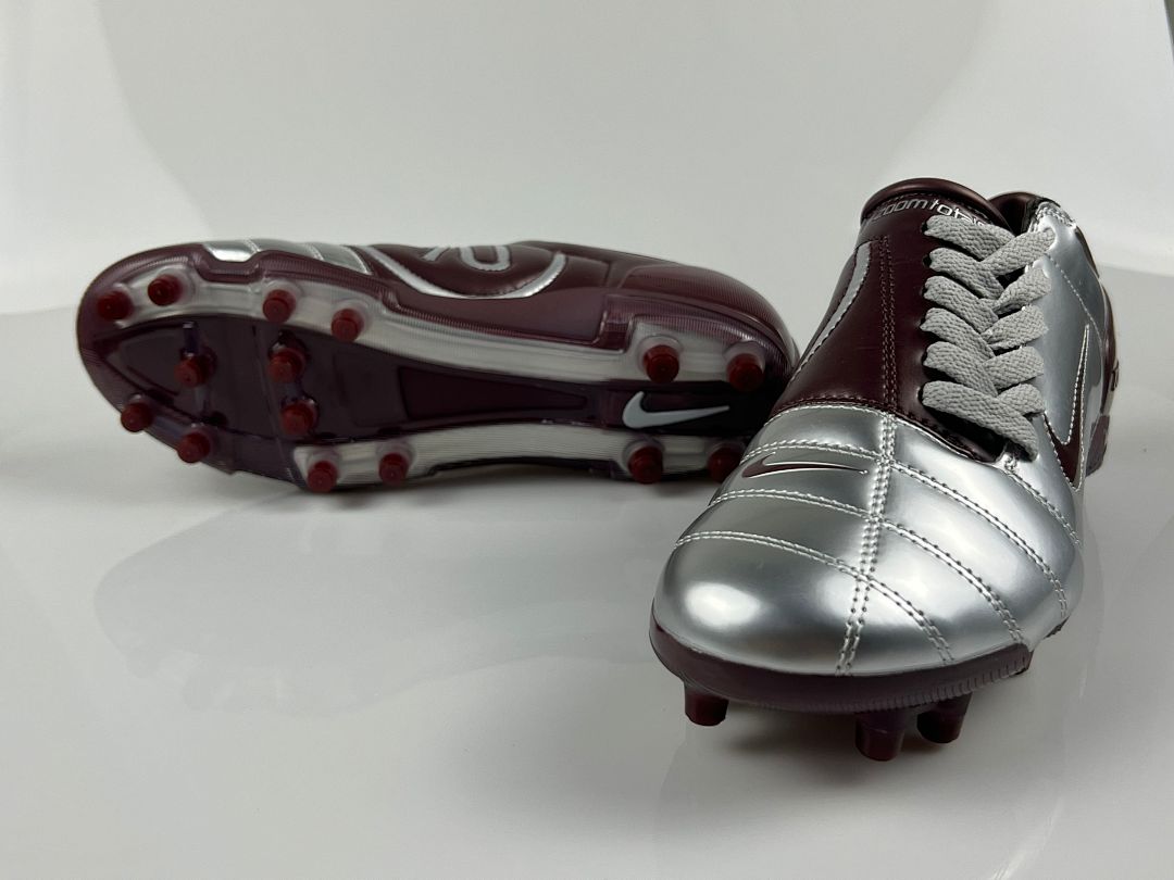 NIKE T90