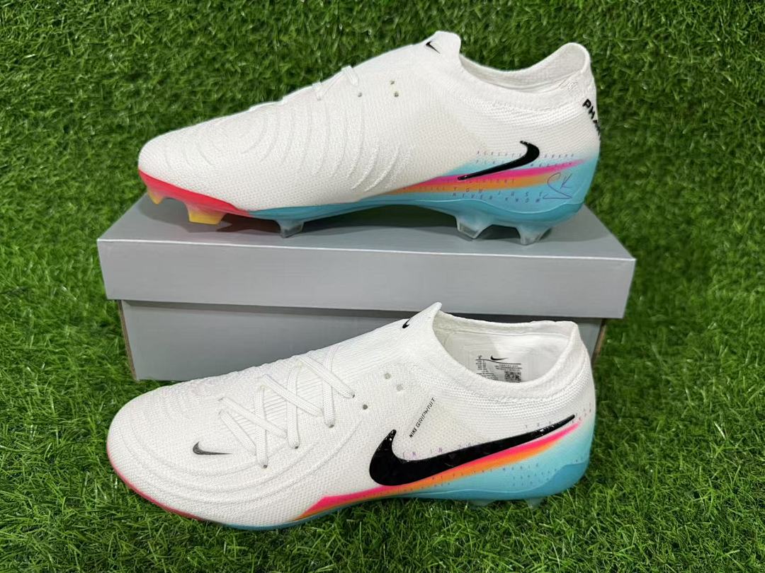 NIKE PHANTOM LUNA ELITE FG