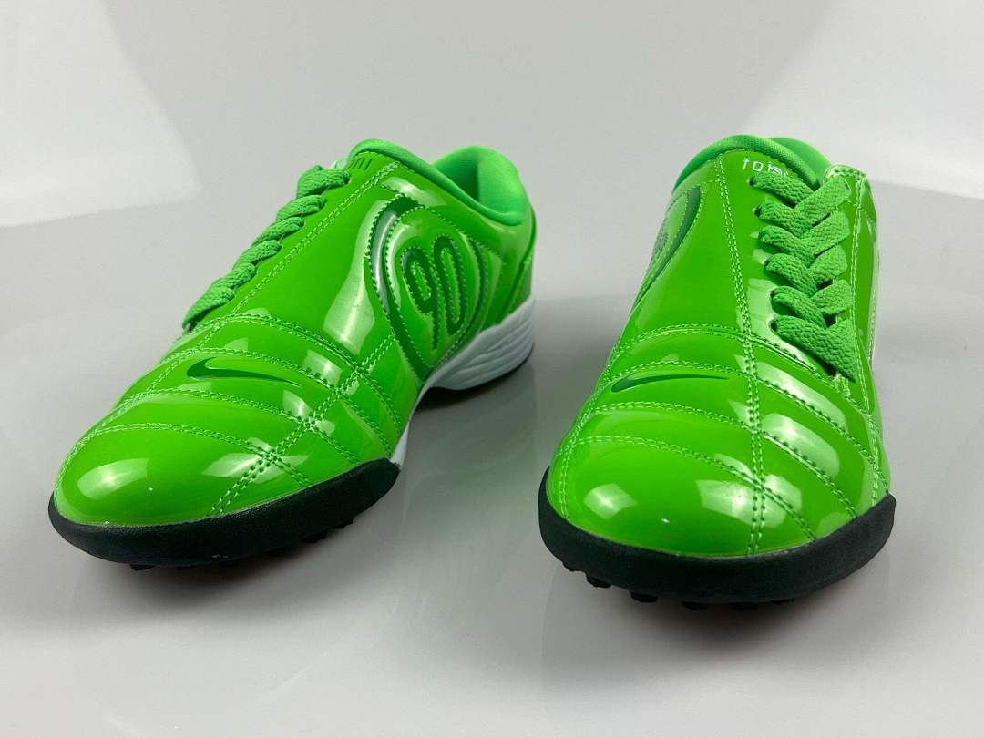 NIKE T90 TF