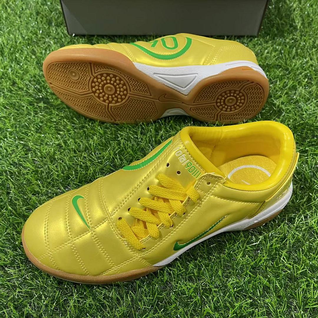 NIKE T90 IC