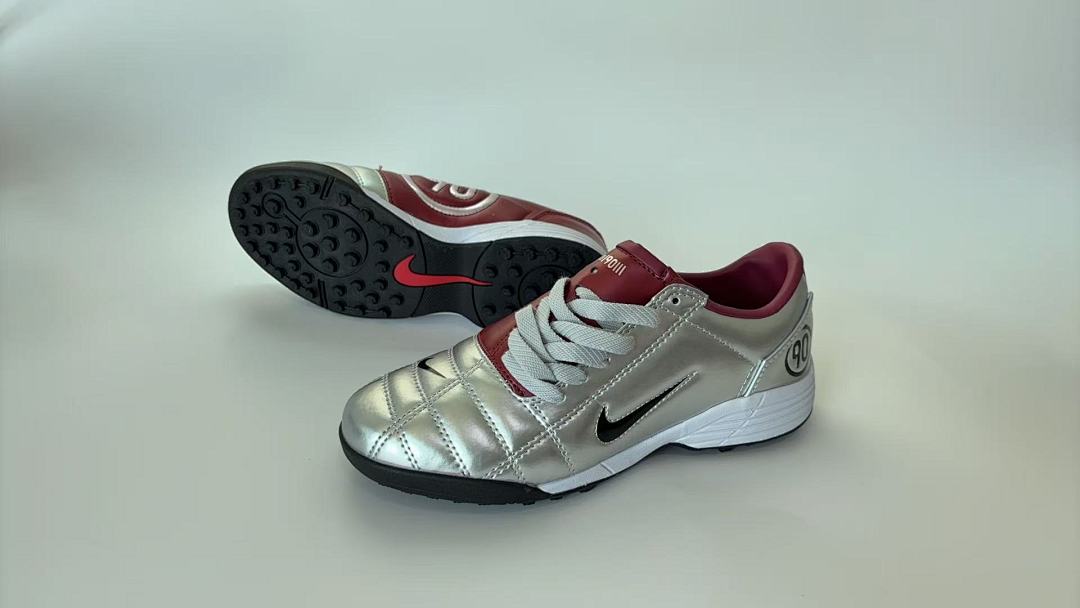 NIKE T90 TF