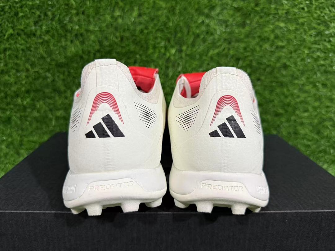 PREDATOR 25 ELITE TF BOOTS