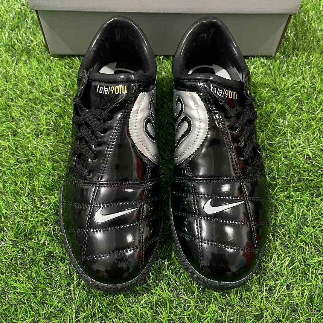 NIKE T90 IC
