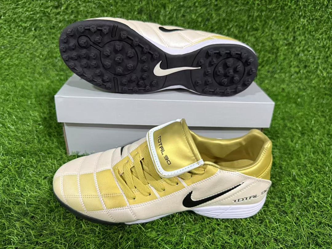 NIKE T90 TF