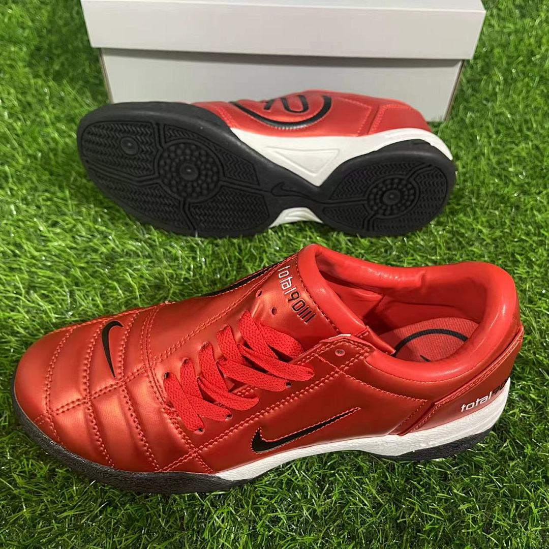 NIKE T90 IC