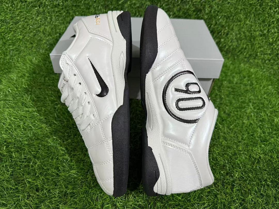 NIKE T90 IC