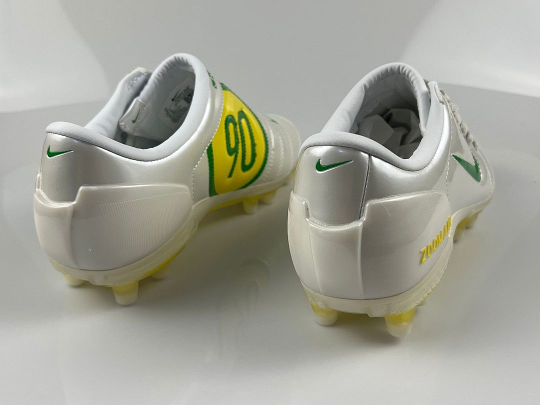 NIKE T90