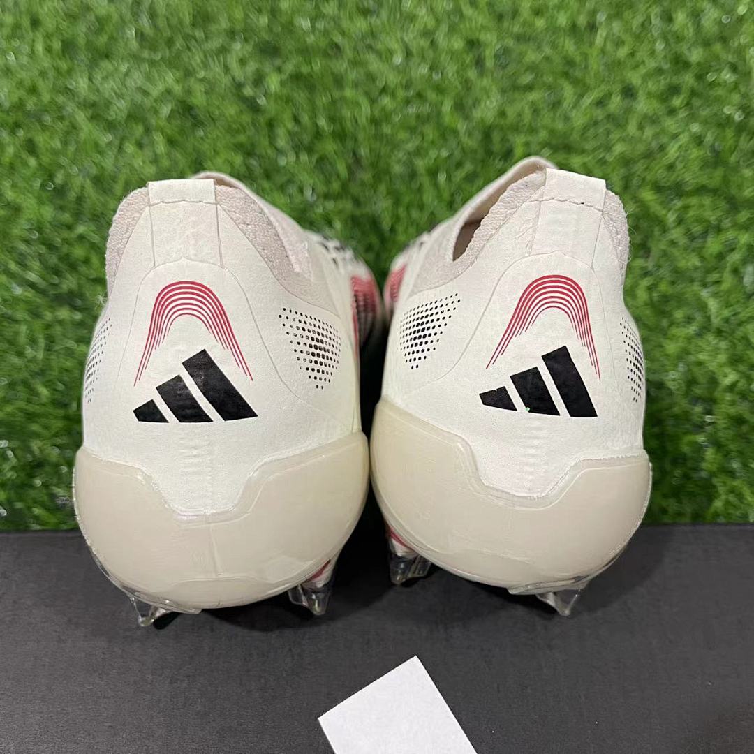 PREDATOR ACCURACY+ FG BOOTS