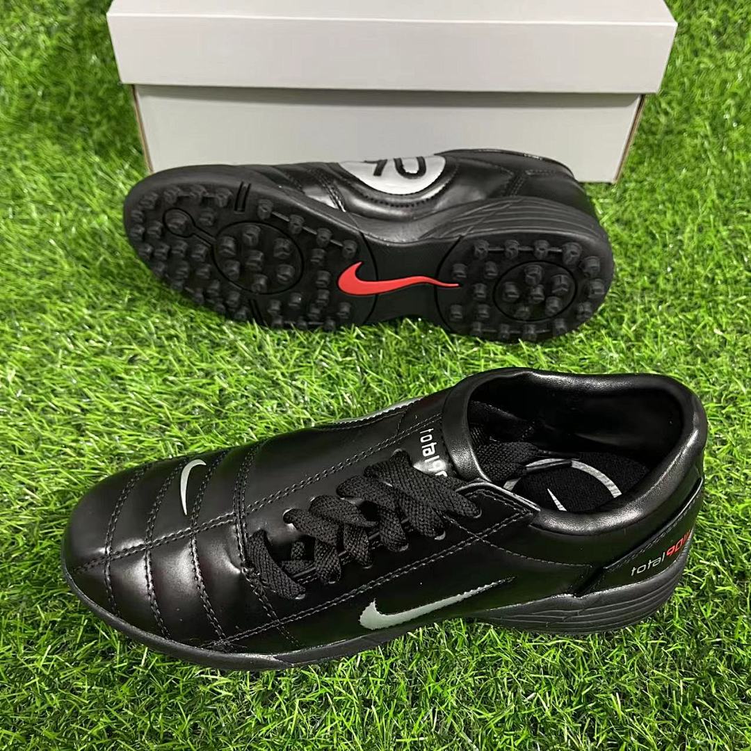 NIKE T90 TF