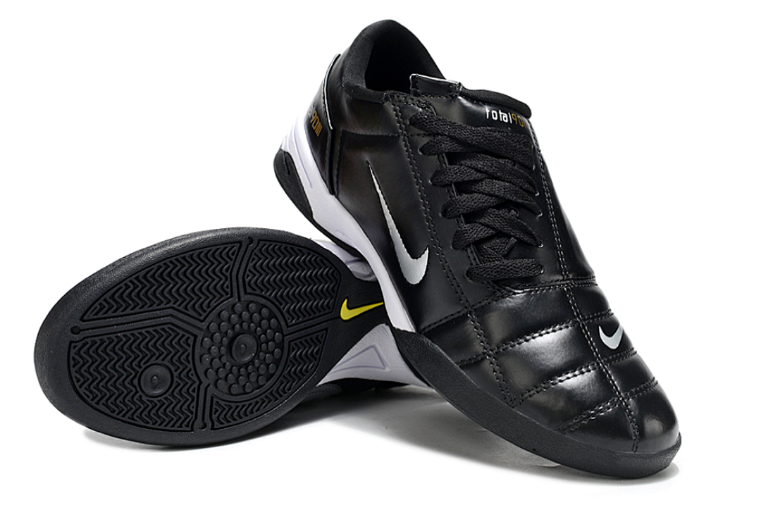 NIKE T90 IC