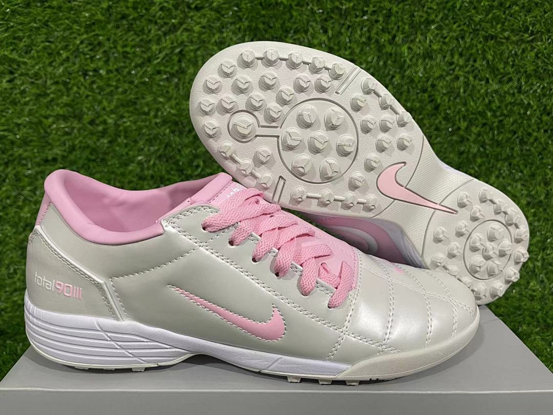 NIKE T90 TF