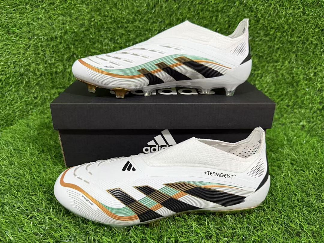 PREDATOR ACCURACY+ FG BOOTS