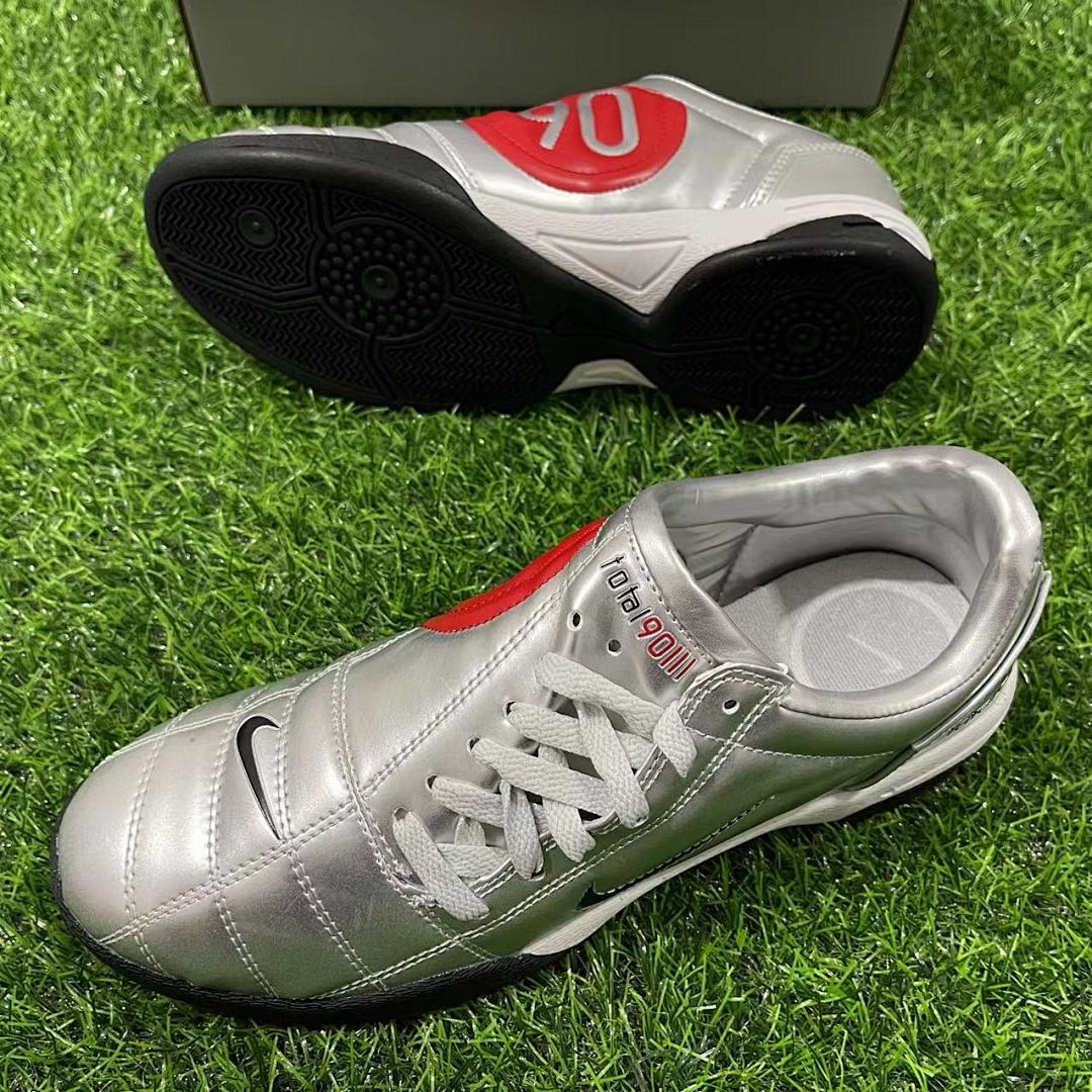 NIKE T90 IC
