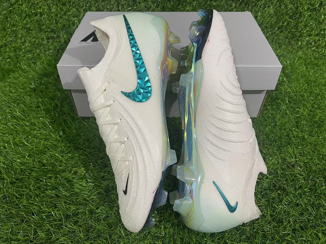 NIKE PHANTOM LUNA ELITE FG