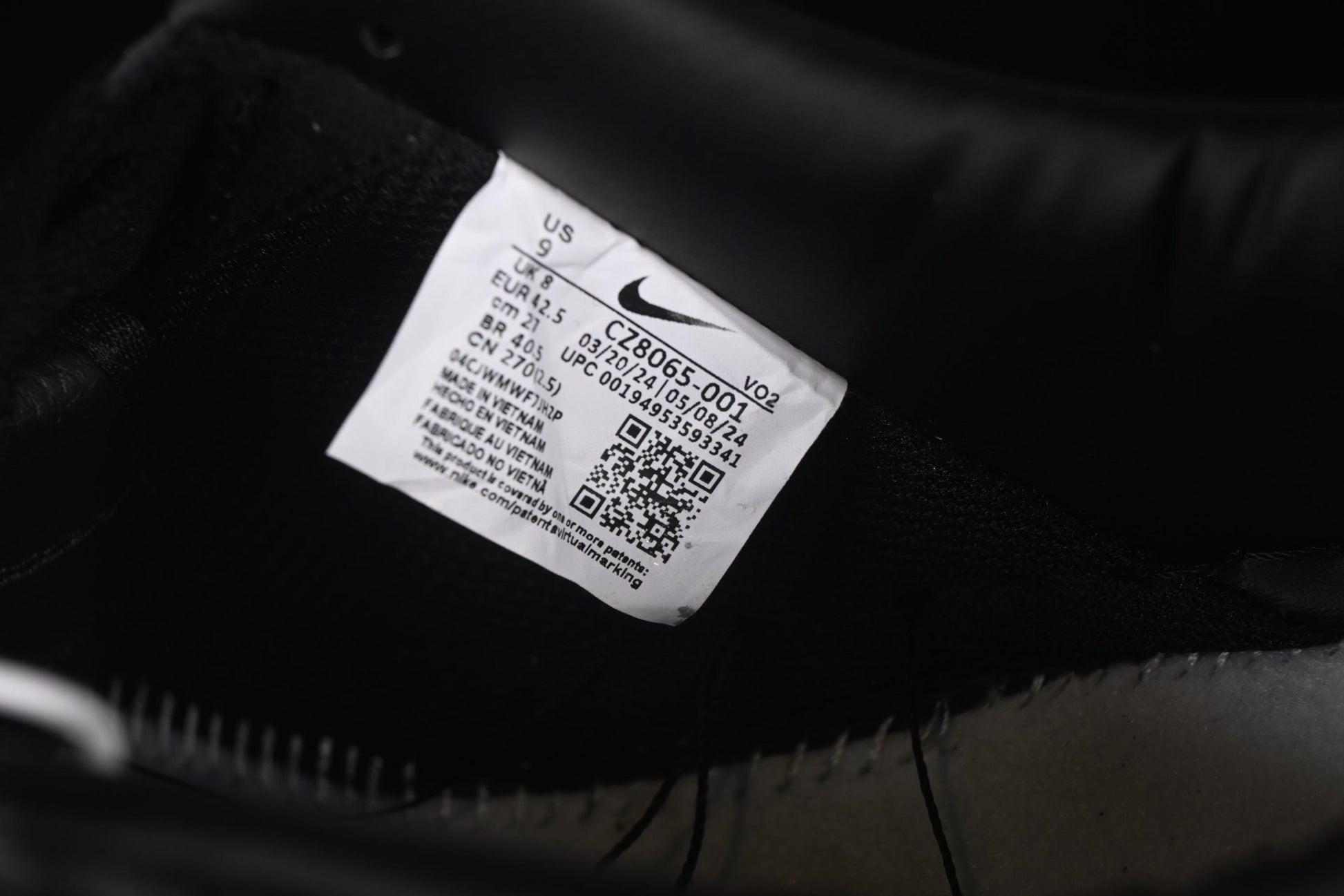 Nike Air Force 1 '07 Low Casual Sneakers with Full-Length Air Cushion - CZ8065-001
