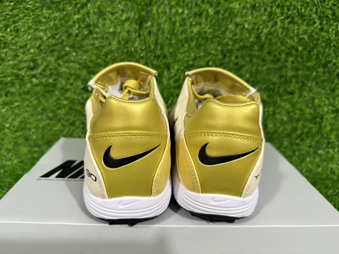 NIKE T90 TF
