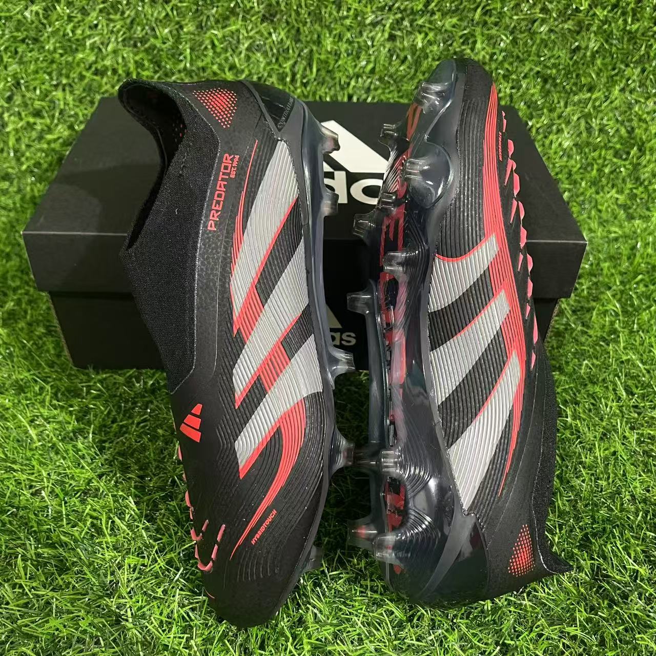 PREDATOR ACCURACY+ FG BOOTS