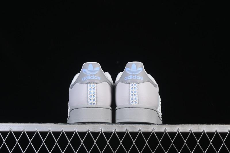 Adidas Superstar II J Casual Sneakers with Shell Toe Design - JQ8729