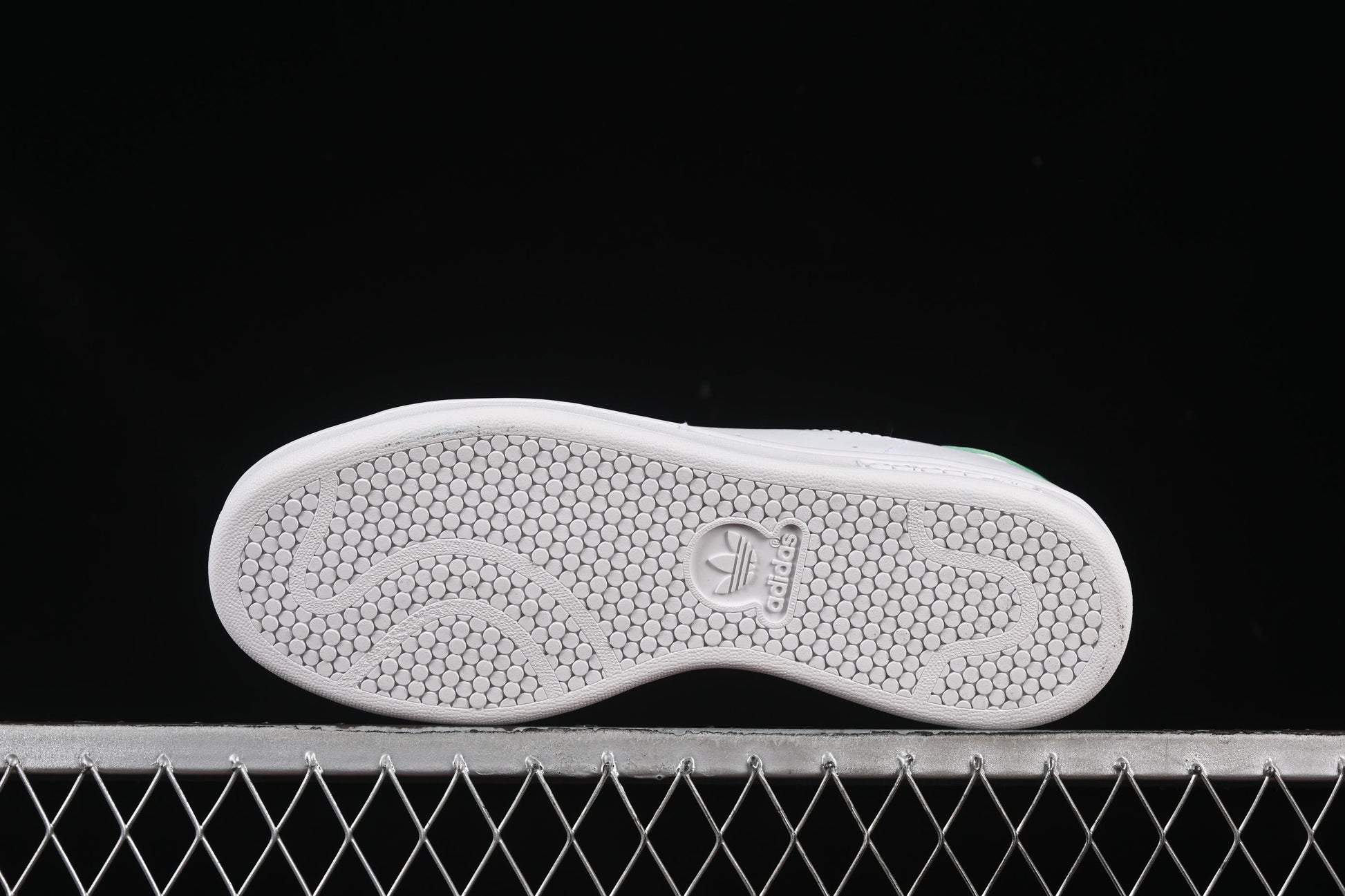 Adidas Stan Smith Classic Evergreen Casual Sneakers - M20324