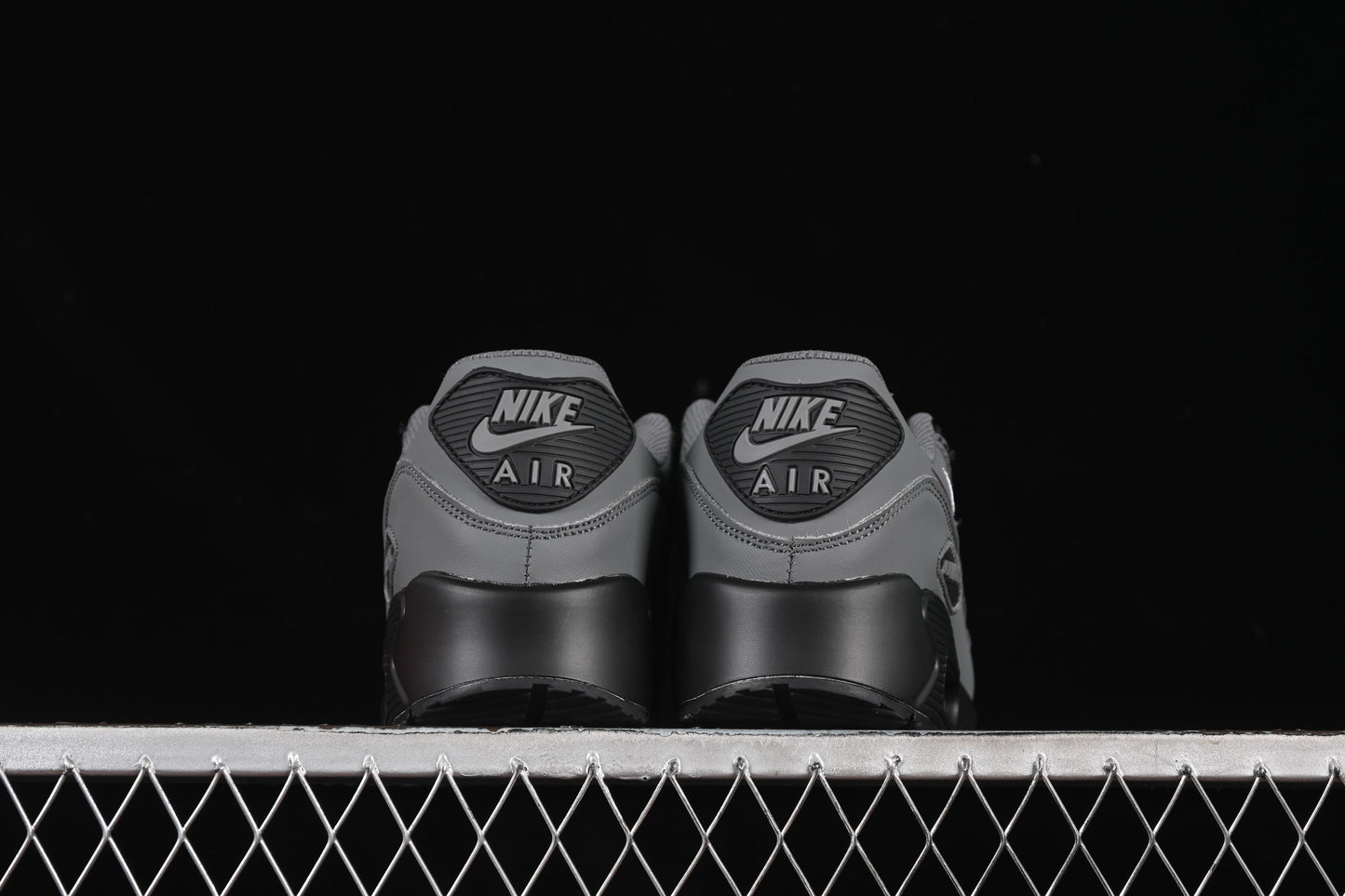 Nike Air Max 90 Retro Running Shoes with Visible Air Cushion - FN7810-001