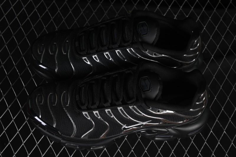 Nike Air Max Plus Retro Running Shoes with Air Cushion Technology - HJ9743-001