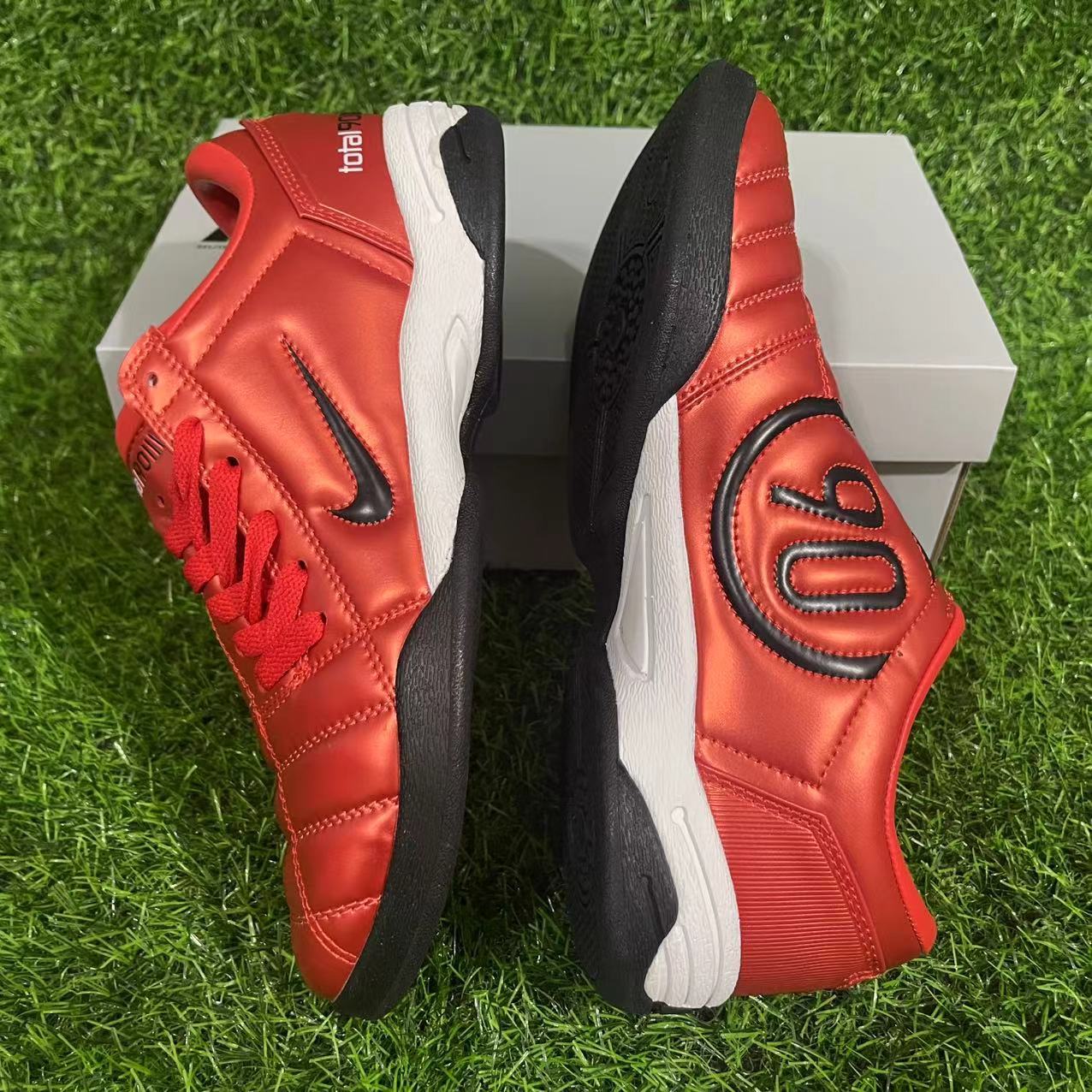 NIKE T90 IC