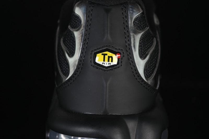 Nike Air Max Plus Retro Running Shoes with Air Cushion Technology - HJ9743-001