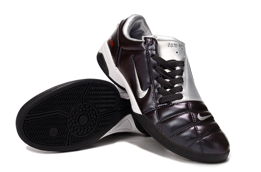 NIKE T90 IC