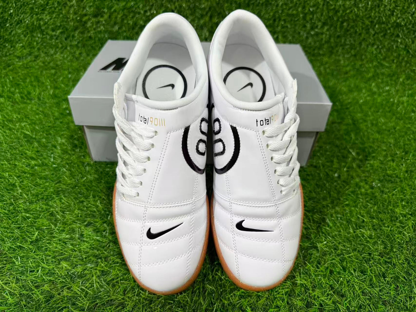 NIKE T90 IC
