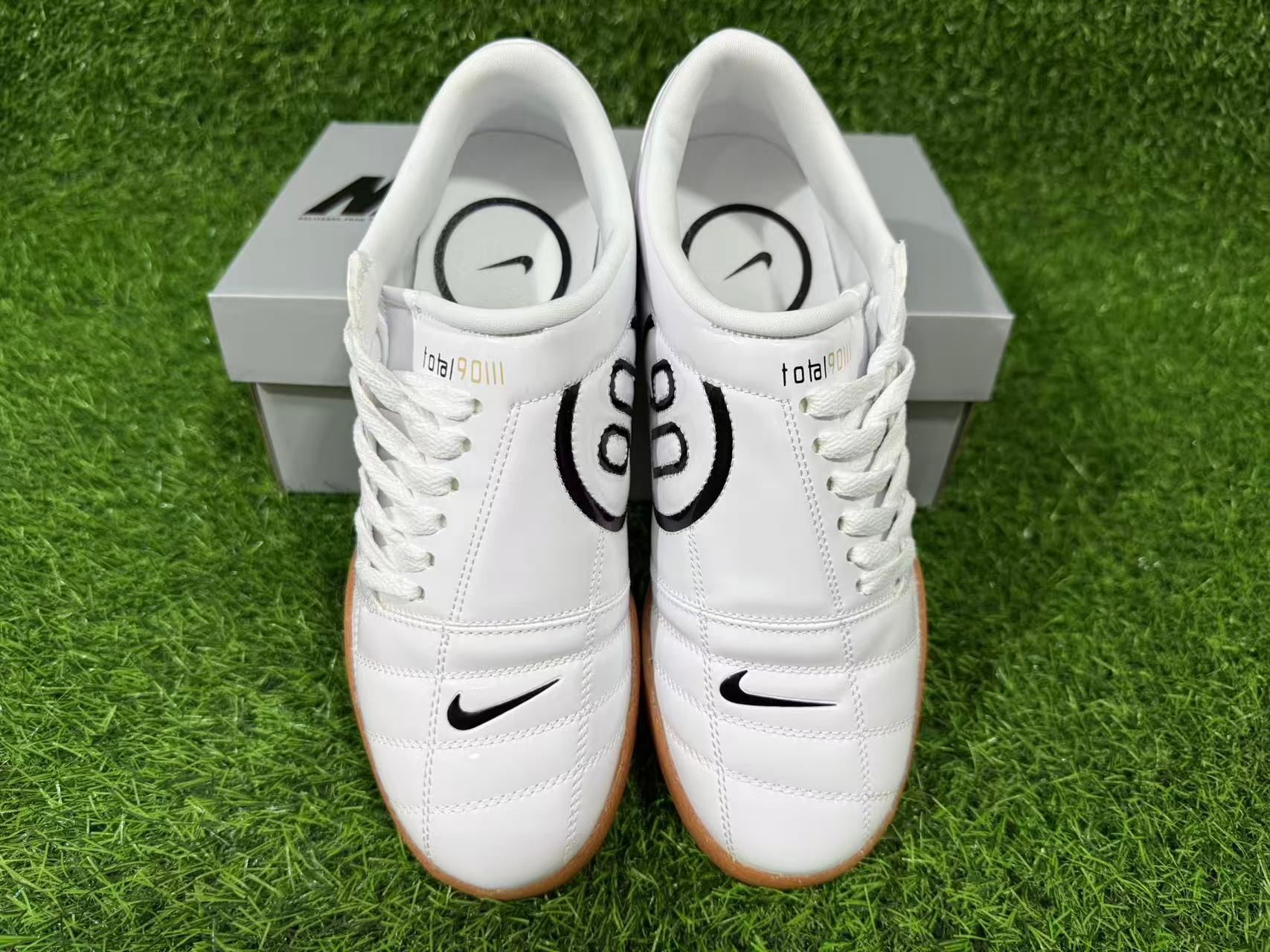NIKE T90 IC