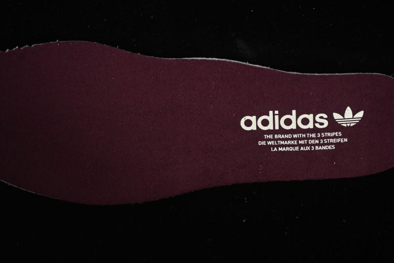 Adidas Samba OG Casual Sneakers with Classic Trefoil Logo - JP5330