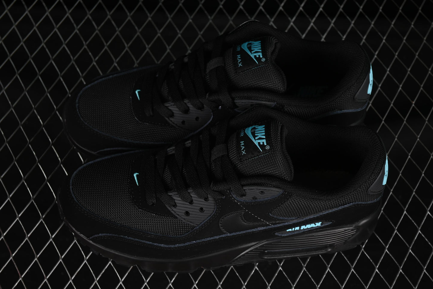 Nike Air Max 90 Retro Running Shoes with Air Cushion Technology - HV6224-001