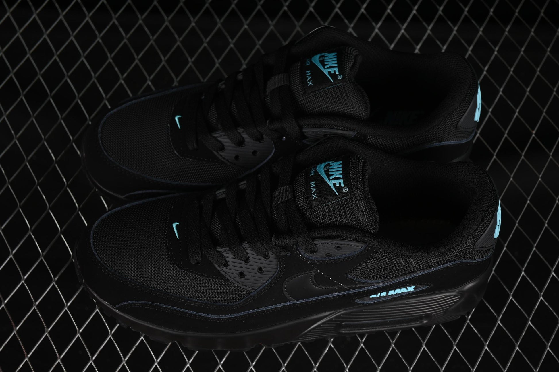Nike Air Max 90 Retro Running Shoes with Air Cushion Technology - HV6224-001