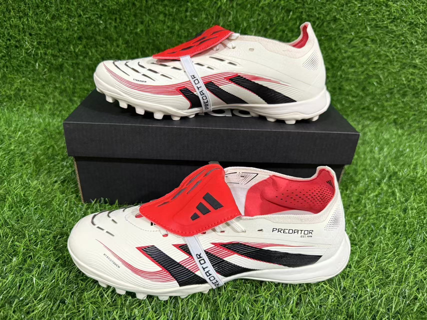 PREDATOR 25 ELITE TF BOOTS